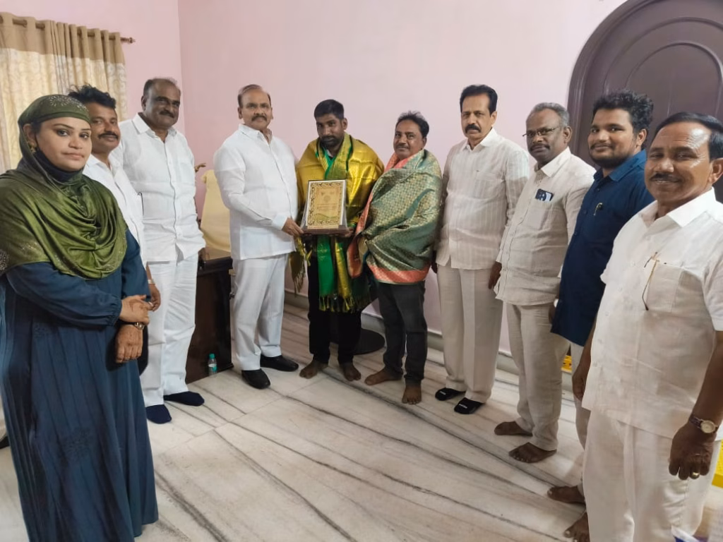 WhatsApp Image 2025 04 04 at 19.00.00